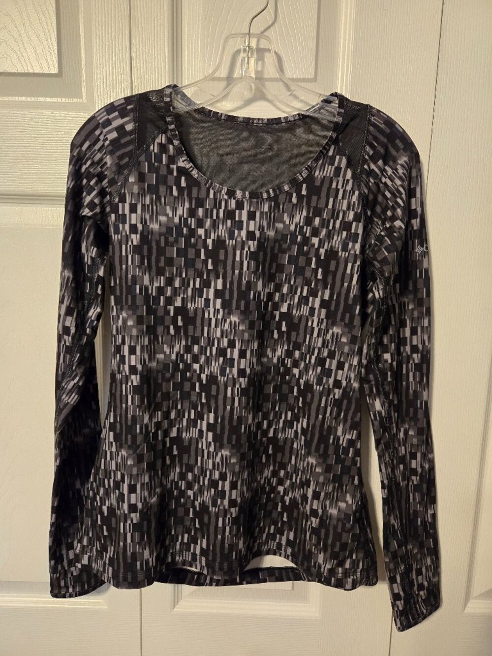 Columbia Sun Shirt, with partial mesh back. Size S